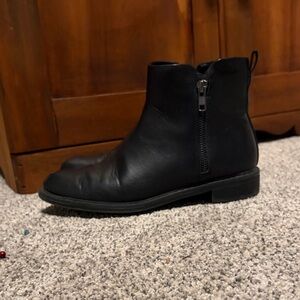Universal Thread Black Ankle Boots